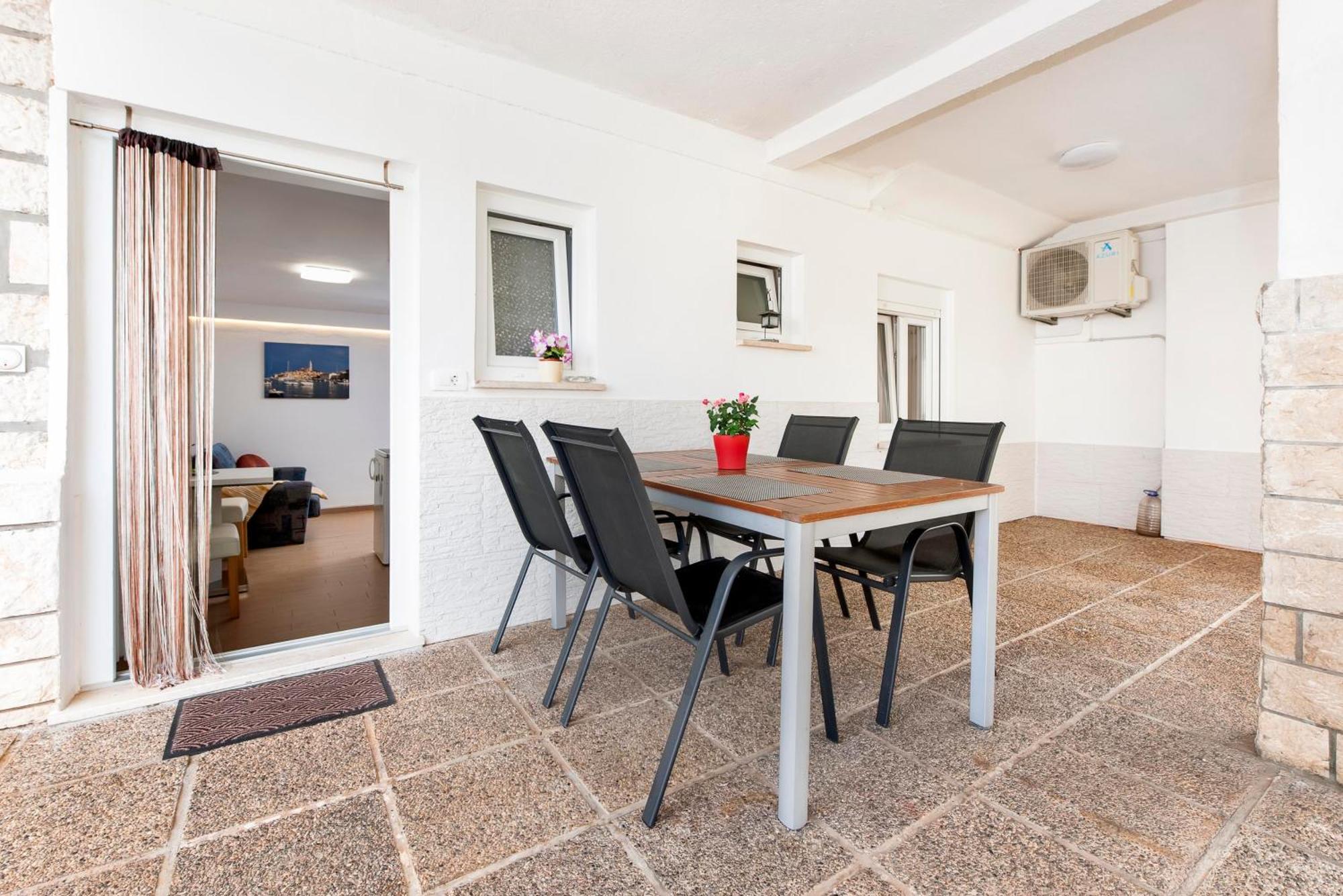 Apartments And Room Silvana Rovinj Zewnętrze zdjęcie