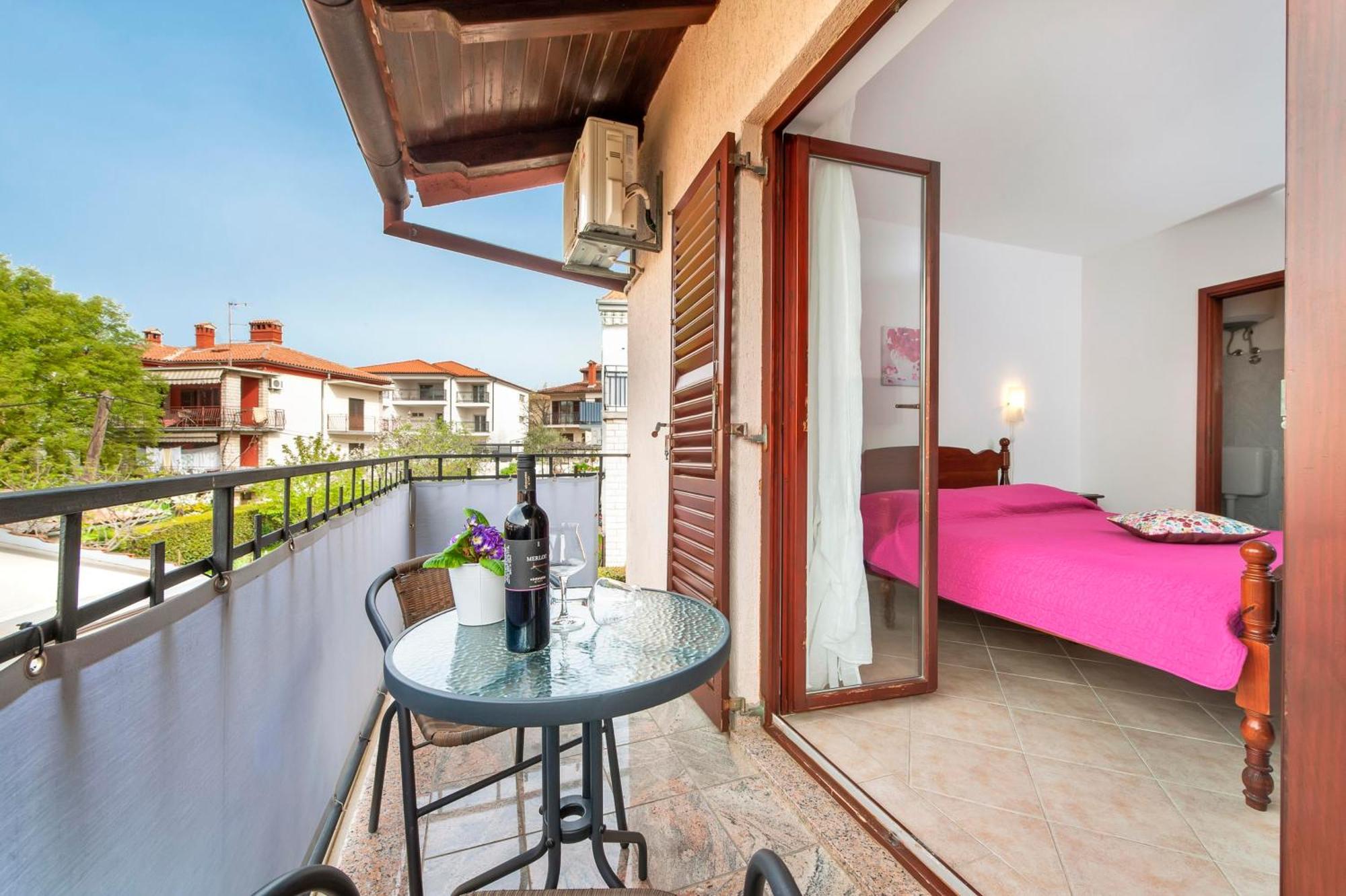Apartments And Room Silvana Rovinj Zewnętrze zdjęcie